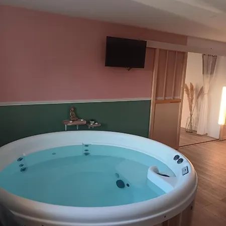 Gite Et Spa Au Secret Du Bonheur Love hotel