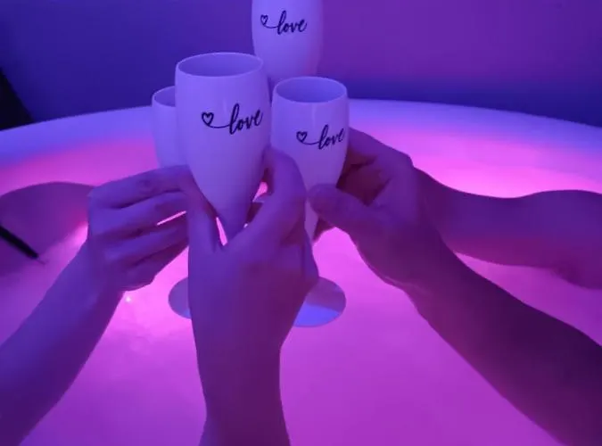 Et Au Secret Du Bonheur Hotel miłości *